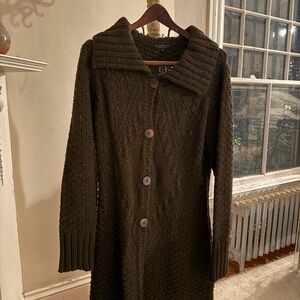 Chiaramente  Italian merino wool  Button-Up Cardigan, Rich warm brown color, L